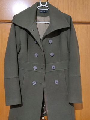 Enzzo medium green coat like new, size S