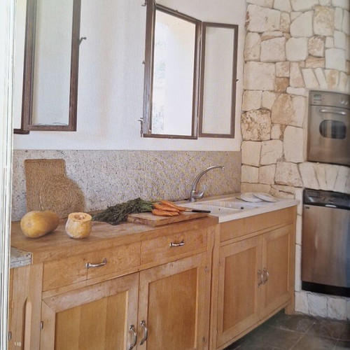 Small Kitchens decoration book like new
