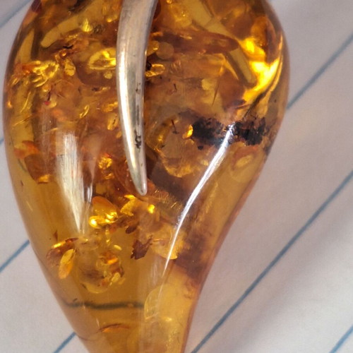 Set of 2 necklaces like new Amber Style and artistic glass