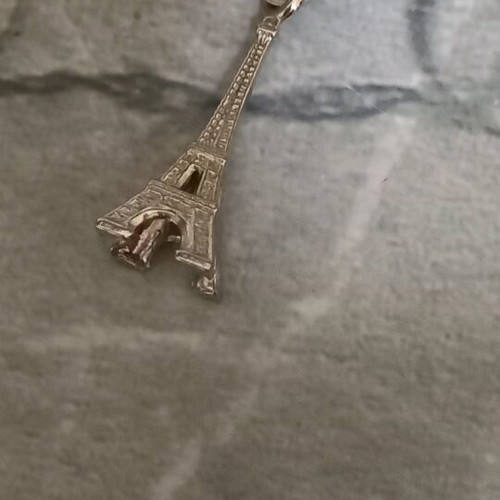 Eiffel Tower pin silver color new