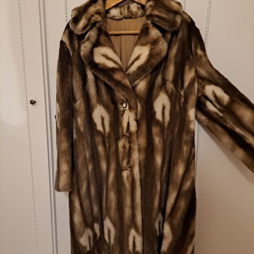 Eco fur coat like new from dry cleaner