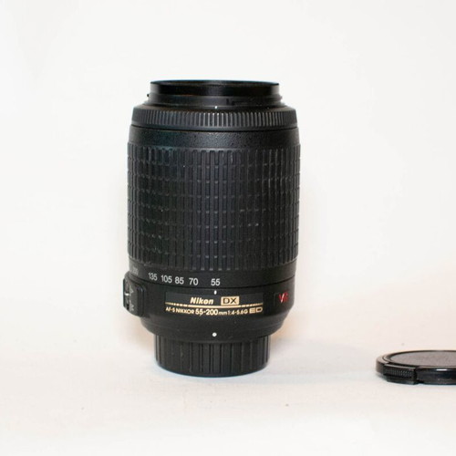 Nikon DX AF-S NIKKOR 55-200mm f/4-5.6G ED VR zoom lens