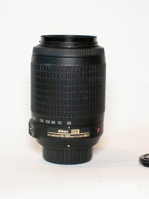 Nikon DX AF-S NIKKOR 55-200mm f/4-5.6G ED VR zoom lens