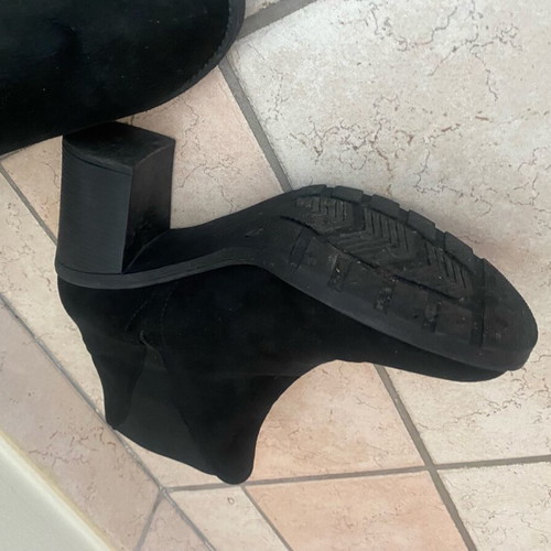 Black ankle boots like new, size 40