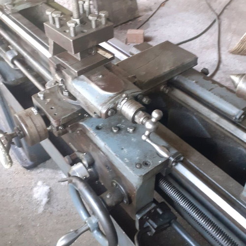 Lathe used with various tools
