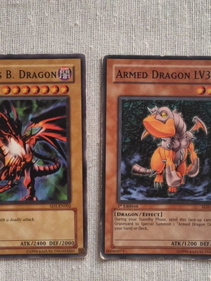 Yu-Gi-Oh! κάρτες Red-Eyes B. Dragon και Armed Dragon LV3 μεταχειρισμένες, 1st Edition