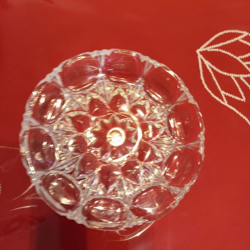 Vintage crystal dessert dish like new with embossed star design