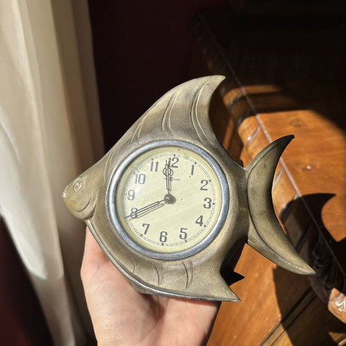 Vintage fish tabletop clock used, metal decorative