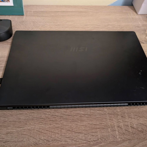 MSI Modern 15 laptop like new, Intel Core i5, 8GB RAM, 1TB SSD