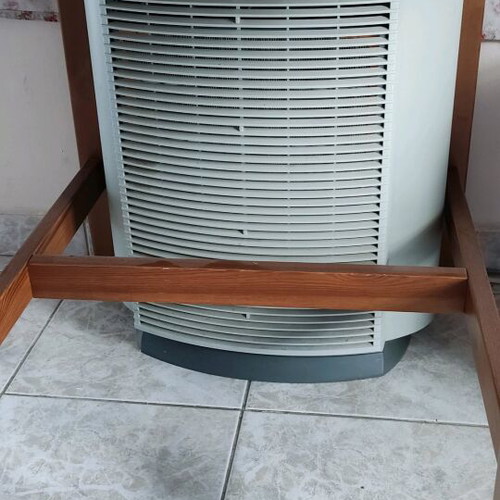 Electric dust collector used, plug-in device