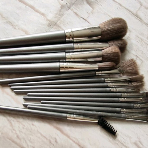Makeup brushes like new, set of 14 pieces