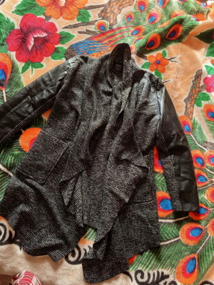 Bershka jacket with leather sleeve size M like new, black and gray