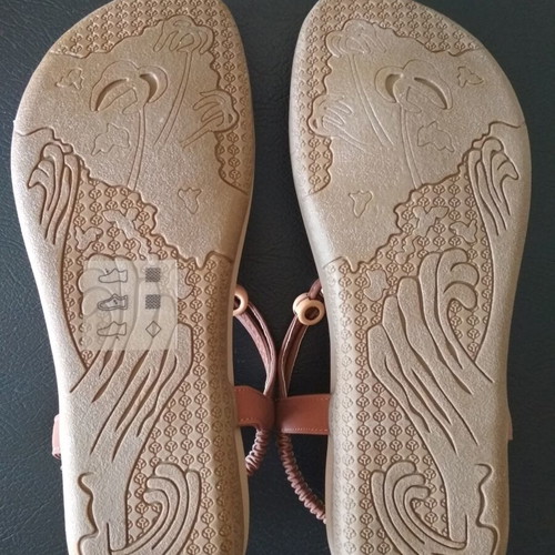 Blondie sandals camel color new, size 38