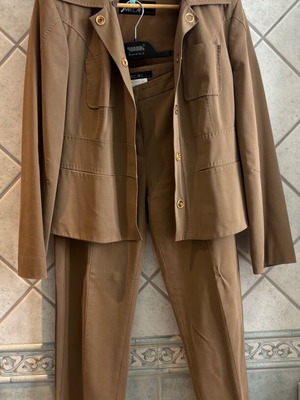 Marc Cain women's suit like new, camel and beige