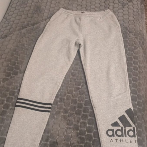 Adidas gray tracksuit set for 16 years like new