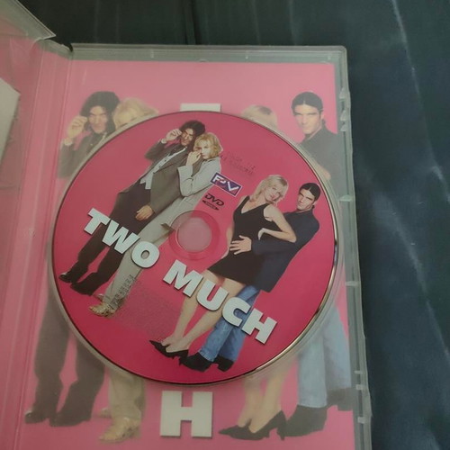 Two Much DVD like new, romantic comedy with Greek subtitles