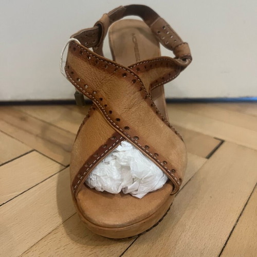 Moreschi sandals size 38.5 like new, genuine leather beige