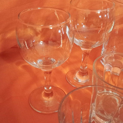 Set of 7 glasses like new for water, wine, and whiskey