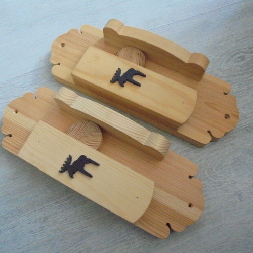 Wooden wall hooks set of 2 with movable pegs, like new, Scandinavian style