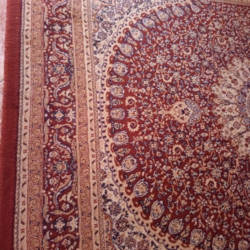 Hali carpets like new, two large and three various