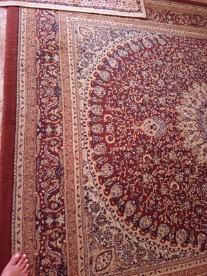 Hali carpets like new, two large and three various