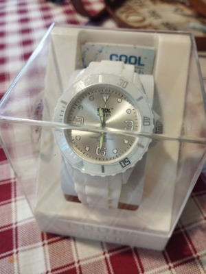 Cool watch unisex 10ATM water resistant, new, white