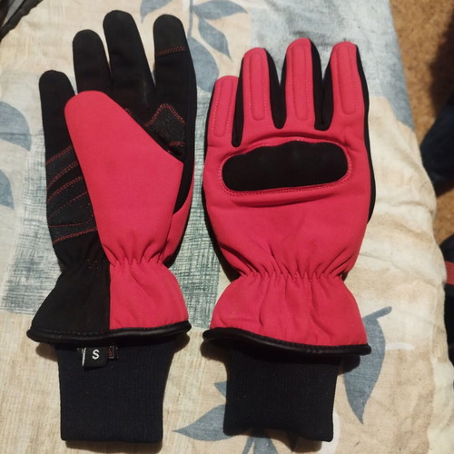Winter motorcycle gloves new, size small