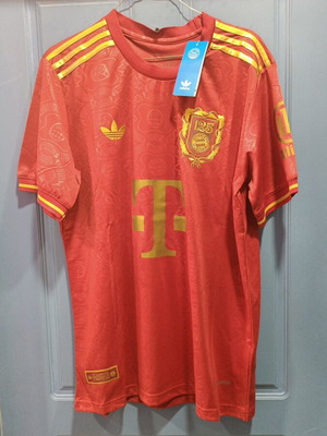 Adidas Bayern 125 Years Jersey new, authentic