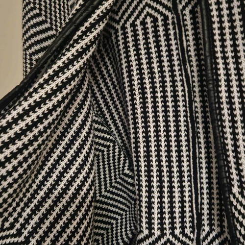 Overcoat cape winter like new, black and white