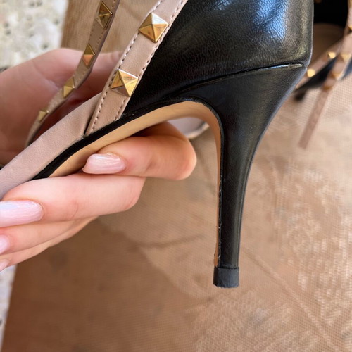 Dune leather pumps with strap and studs size 38 like new, black