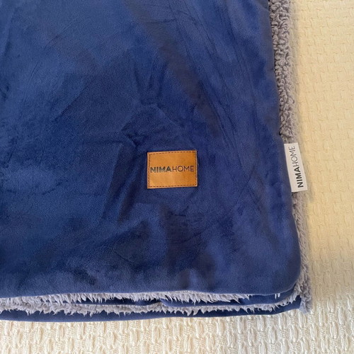 Nima home blanket like new, size 1.38x1.78