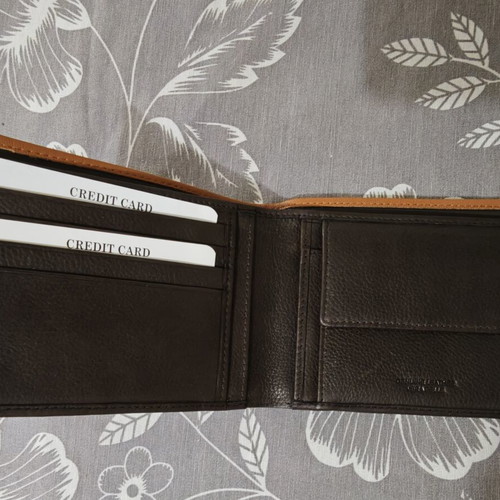 Y Not? Men's Wallet new, brown with card and bill holders