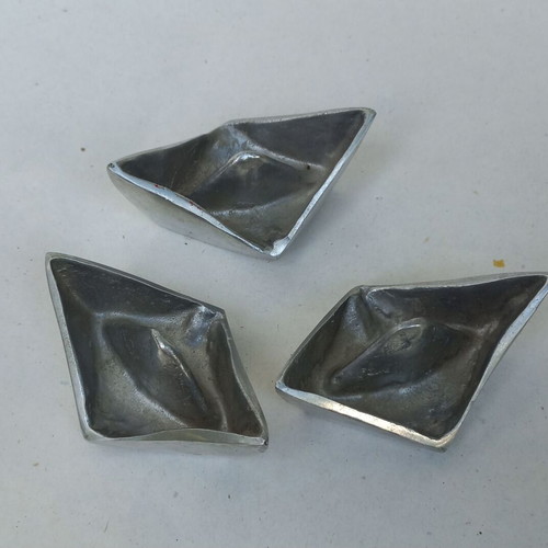 Decorative boat set like new, aluminum cast, 3 pieces