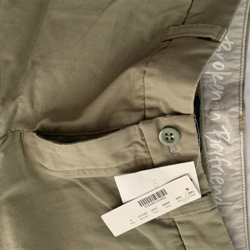 J. Crew Broken In Boyfriend khaki shorts new, size S