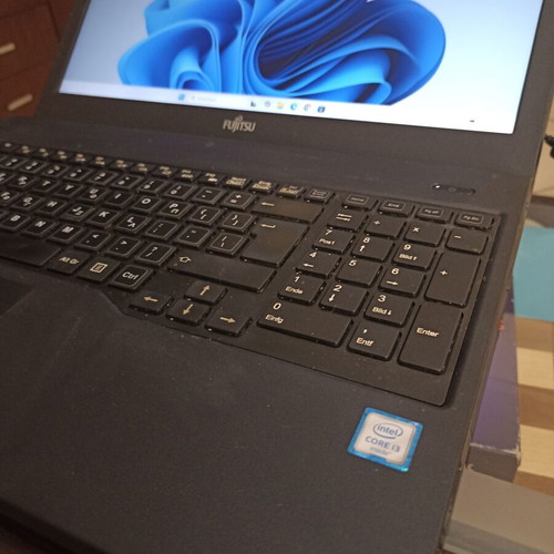 Fujitsu Lifebook A357 laptop like new, Intel Core i3, 8GB RAM, 256GB SSD