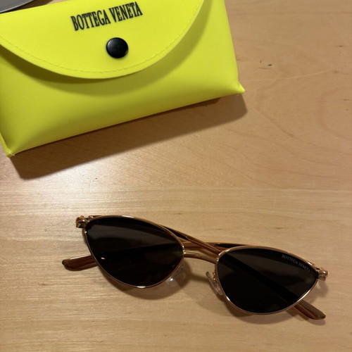 Bottega Veneta sunglasses with gold detail