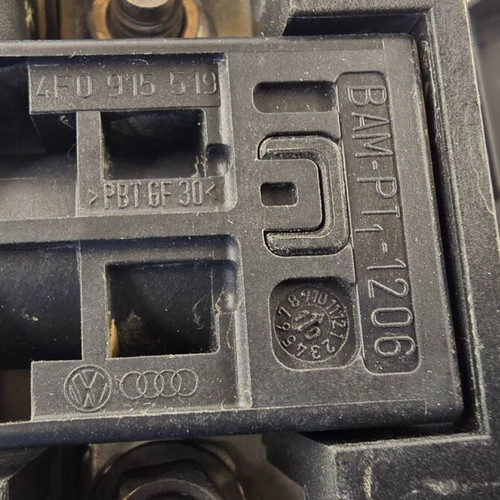 Battery Terminal with Overload Fuse for Audi VW Seat Skoda KB8J4590 4F0915519 like new