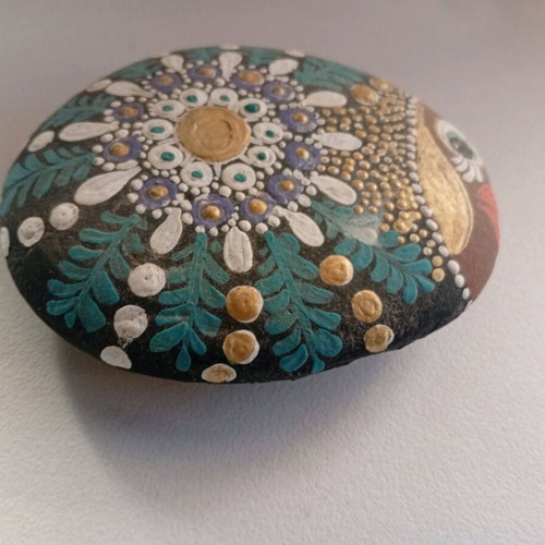 Painted stone new, fish design