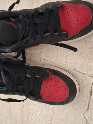 Nike Jordan sneakers used, size 35.5, black and red