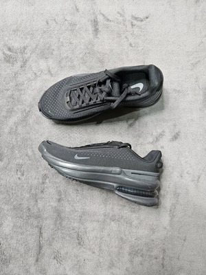 Nike Air Zoom Upturn shoes new, size 38.5, black