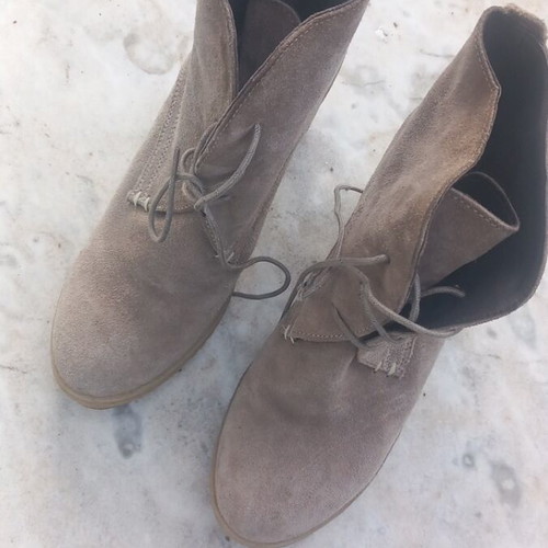 Suede women's ankle boots like new, beige, size 39