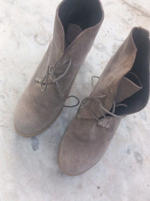 Suede women's ankle boots like new, beige, size 39