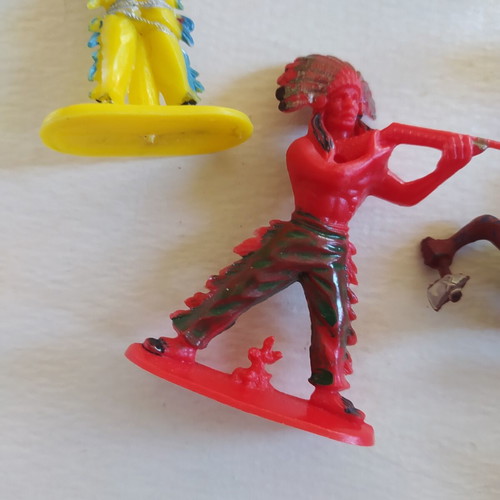 Vintage plastic Wild West figures & totem, W. Germany Jean Höfler '60s/'70s