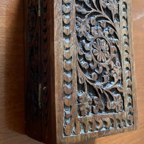 Wooden boxes set of 2 like new with carved decoration