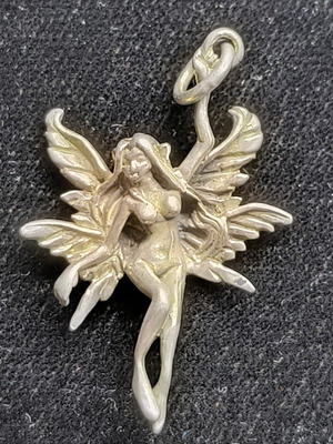 Silver pendant like new, 4.3g, 3x3.5 cm