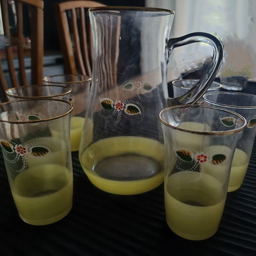 Water pitcher with 6 glasses like new, glass from 1920