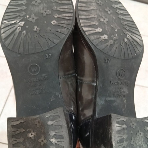 Women's shoes size 37, like new