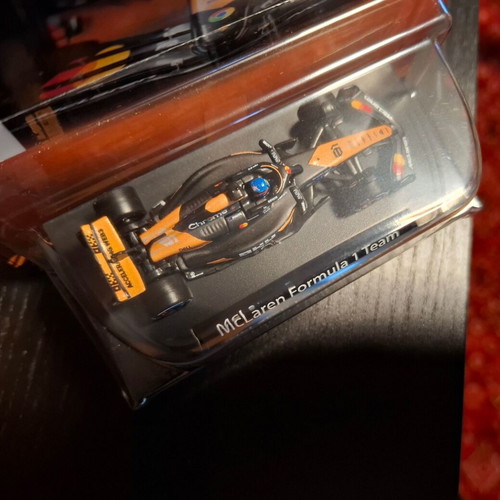 McLaren Formula 1 Team Hot Wheels Premium καινούργιο
