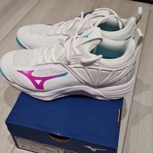Mizuno Wave Momentum 2 women's volleyball shoes new, white, size 39