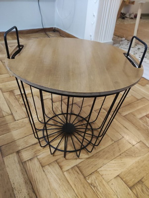 Auxiliary metal table like new, removable wood top